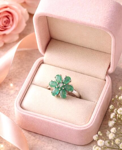 Natural Emerald Flower Ring, 925 Sterling Silver Statement Band, Vintage Artisan Green Gemstone